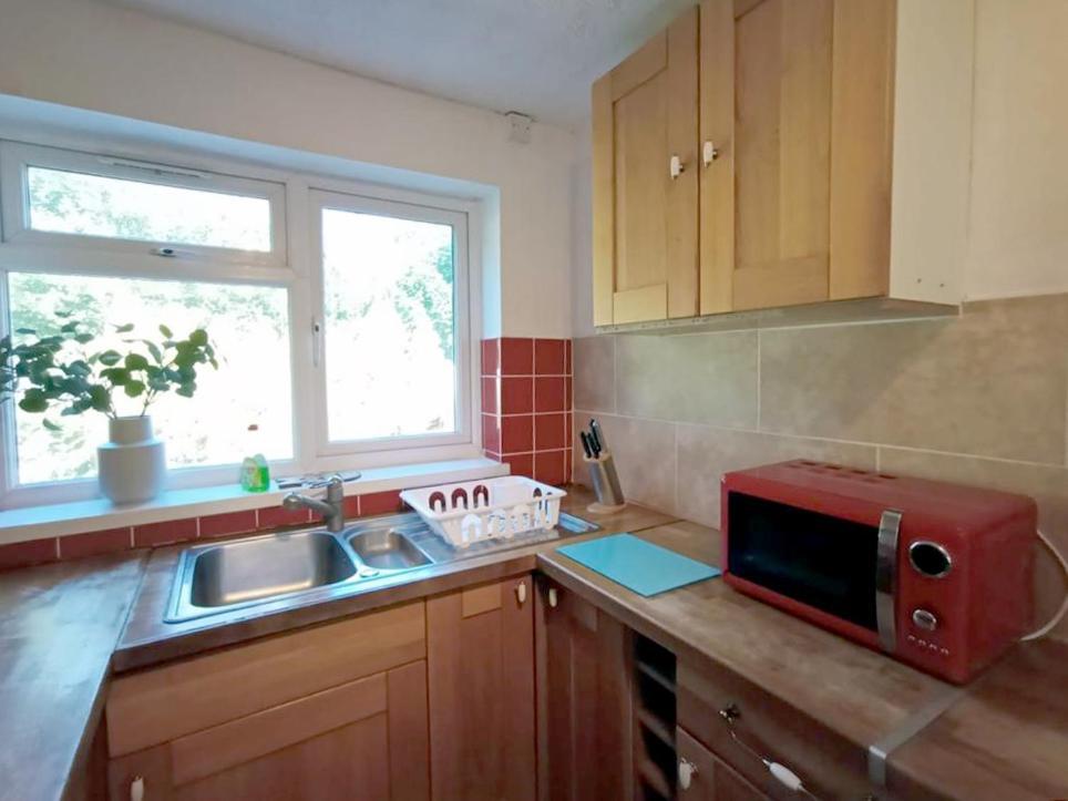 Cozy 4 Bedroom House In Smethwick With 4 Bathrooms Perfect For Contractors And Families Birmingham Buitenkant foto