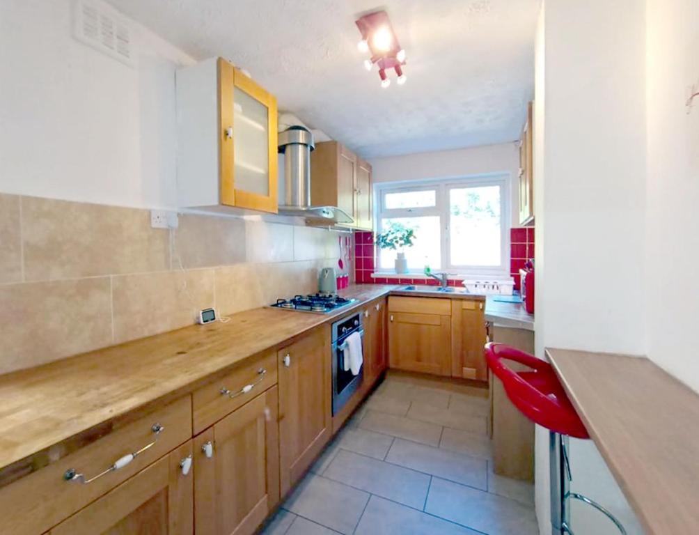 Cozy 4 Bedroom House In Smethwick With 4 Bathrooms Perfect For Contractors And Families Birmingham Buitenkant foto