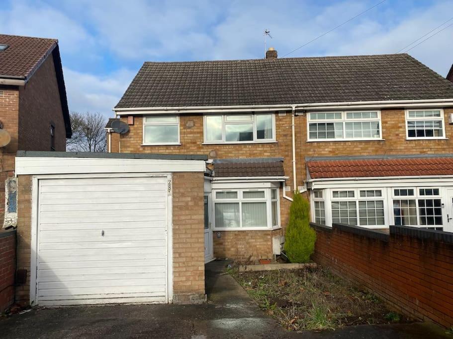 Cozy 4 Bedroom House In Smethwick With 4 Bathrooms Perfect For Contractors And Families Birmingham Buitenkant foto
